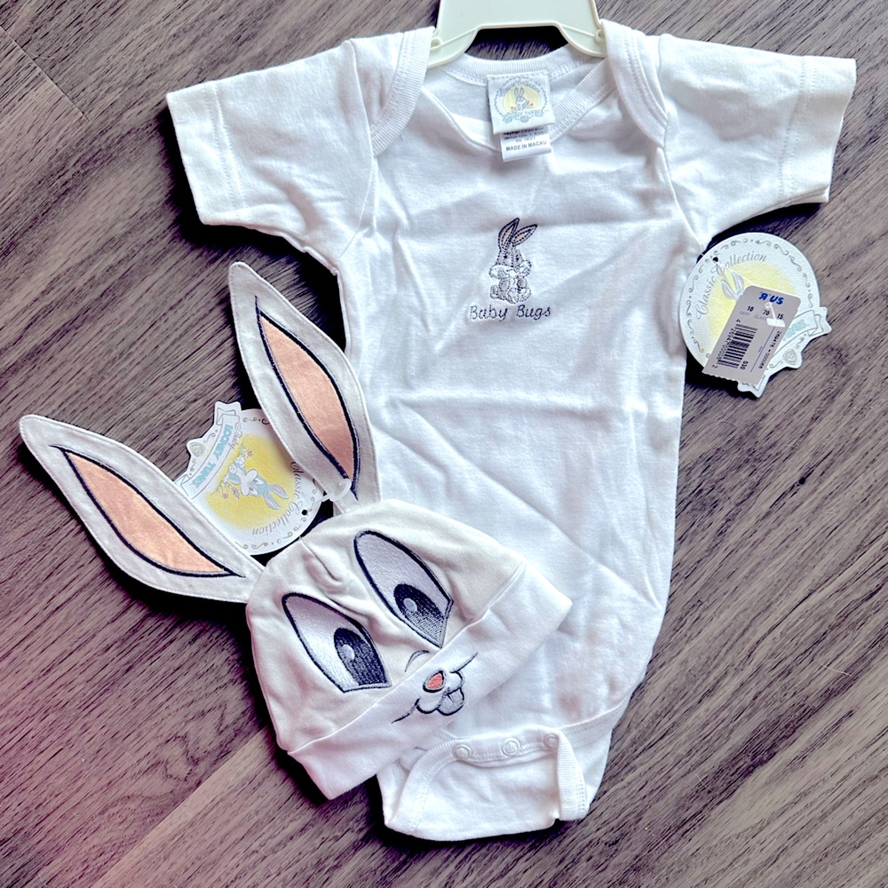 White Snap Onesie; Gray & White Hat - Set Outfit - embroidered - Baby Bugs Bunny
